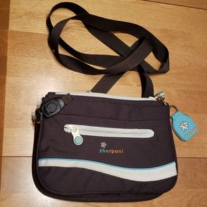 Sherpani crossbody purse